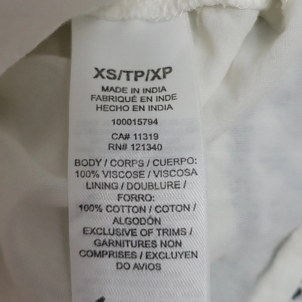 5/$20**XS Dynamite White With Black Embroidery Long Sleeve Dress - Picture 6 of 6